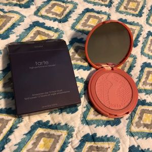 Tarte blush